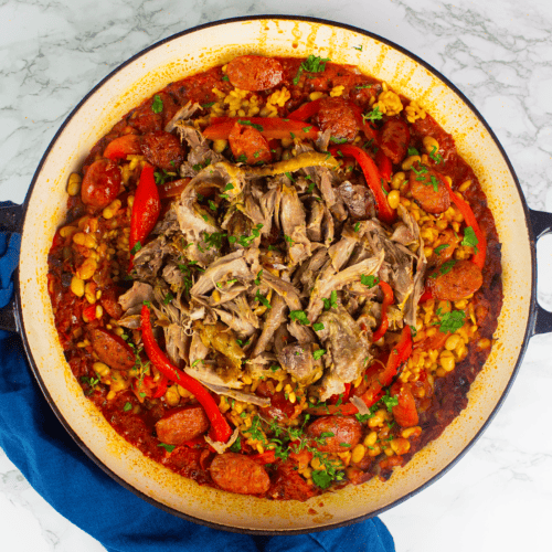 Shredded duck paella in a dish